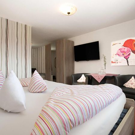 Hotel Restaurant Amadeus - Inclusive Skipass Und Vieles Mehr Bad Hindelang Eksteriør billede