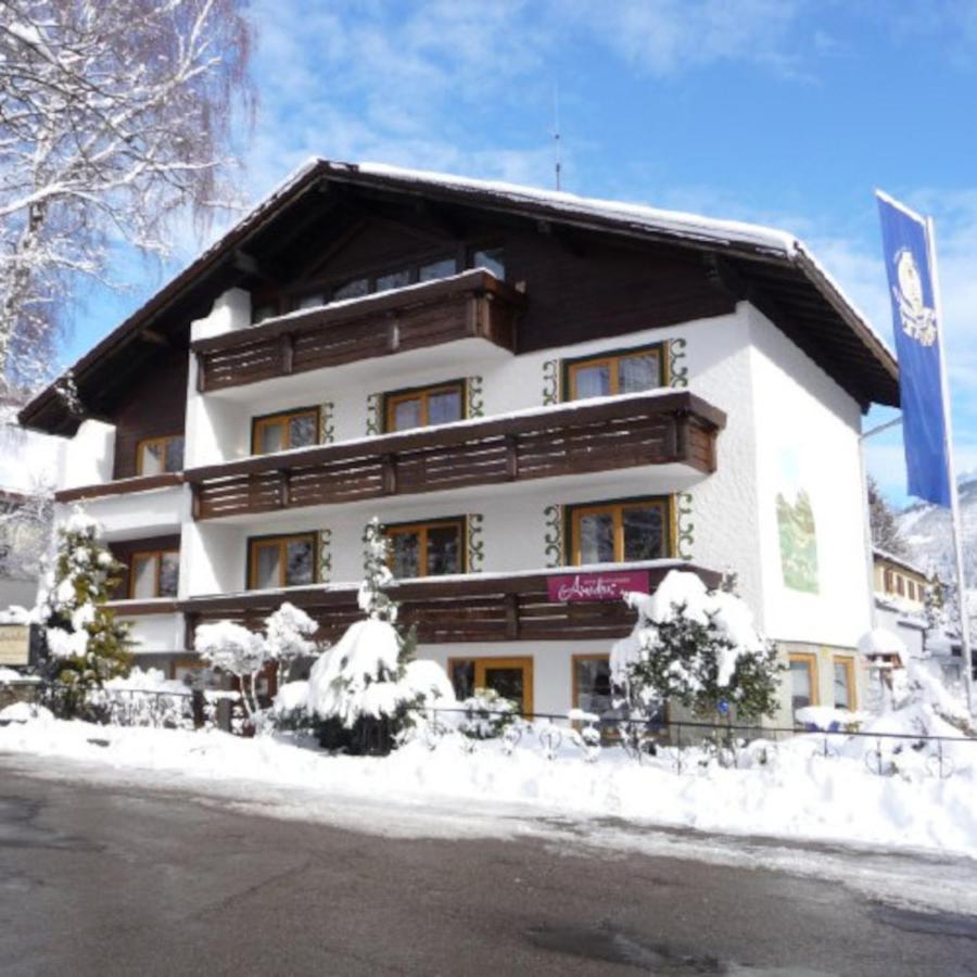 Hotel Restaurant Amadeus - Inclusive Skipass Und Vieles Mehr Bad Hindelang Eksteriør billede