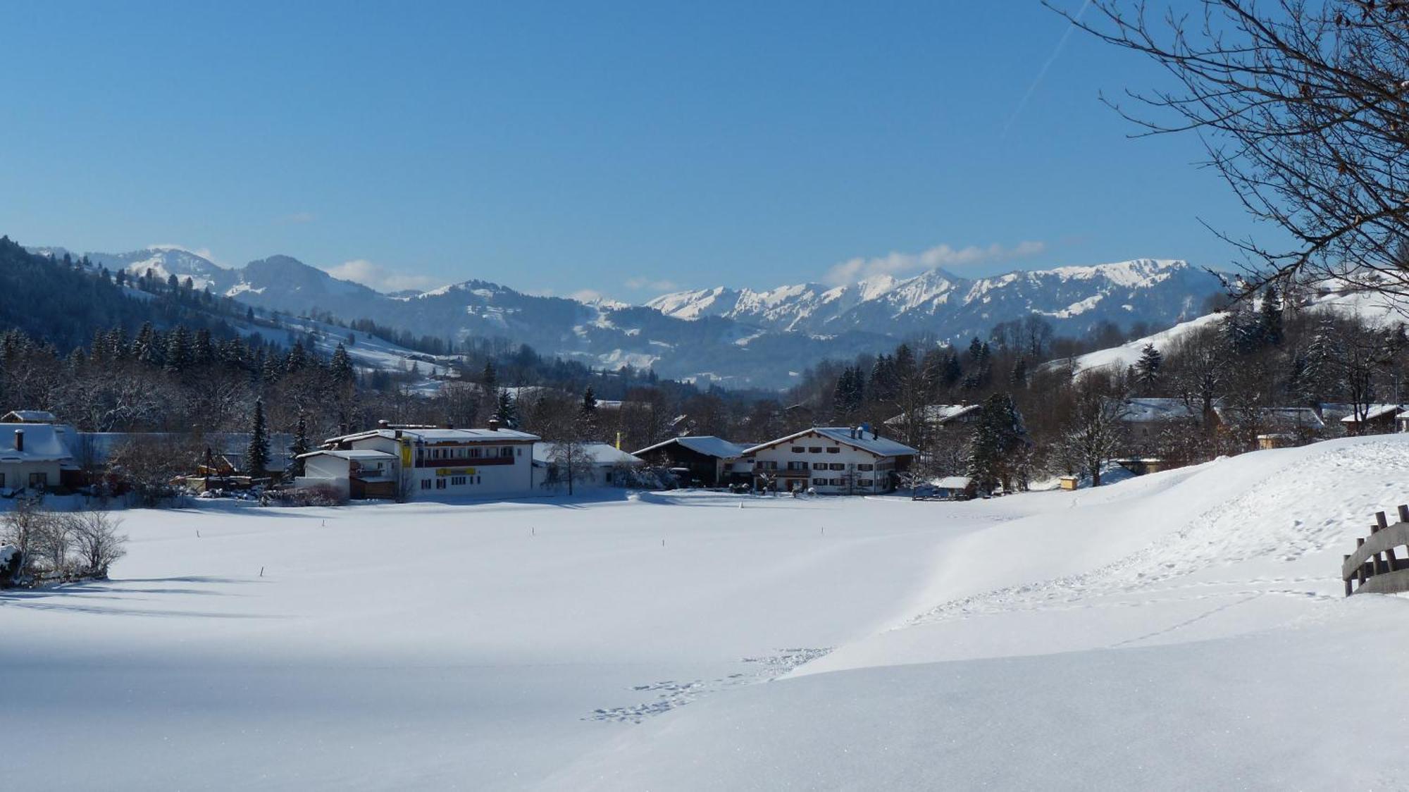 Hotel Restaurant Amadeus - Inclusive Skipass Und Vieles Mehr Bad Hindelang Eksteriør billede
