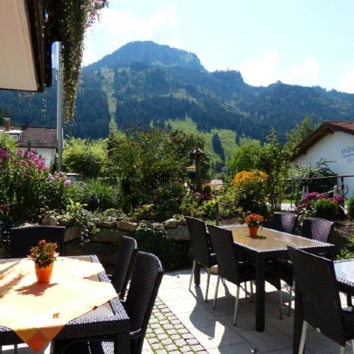 Hotel Restaurant Amadeus - Inclusive Skipass Und Vieles Mehr Bad Hindelang Eksteriør billede