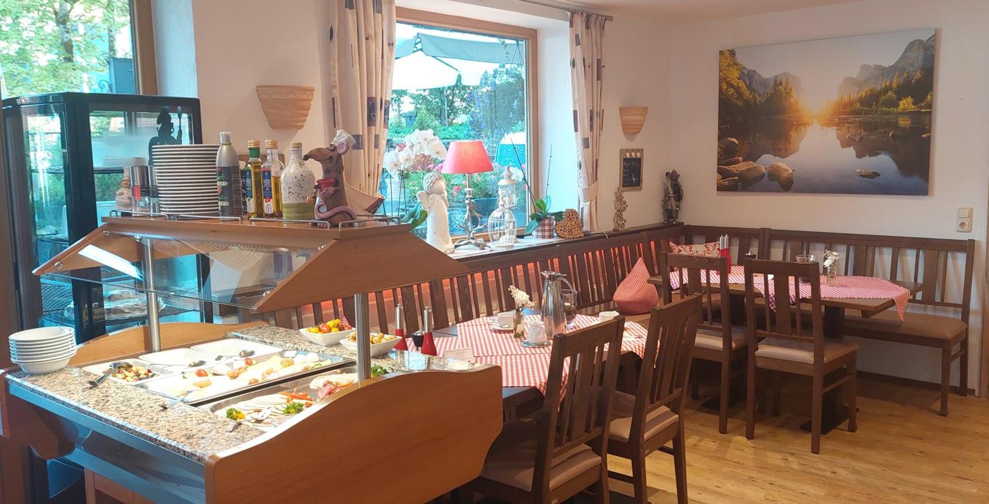 Hotel Restaurant Amadeus - Inclusive Skipass Und Vieles Mehr Bad Hindelang Eksteriør billede