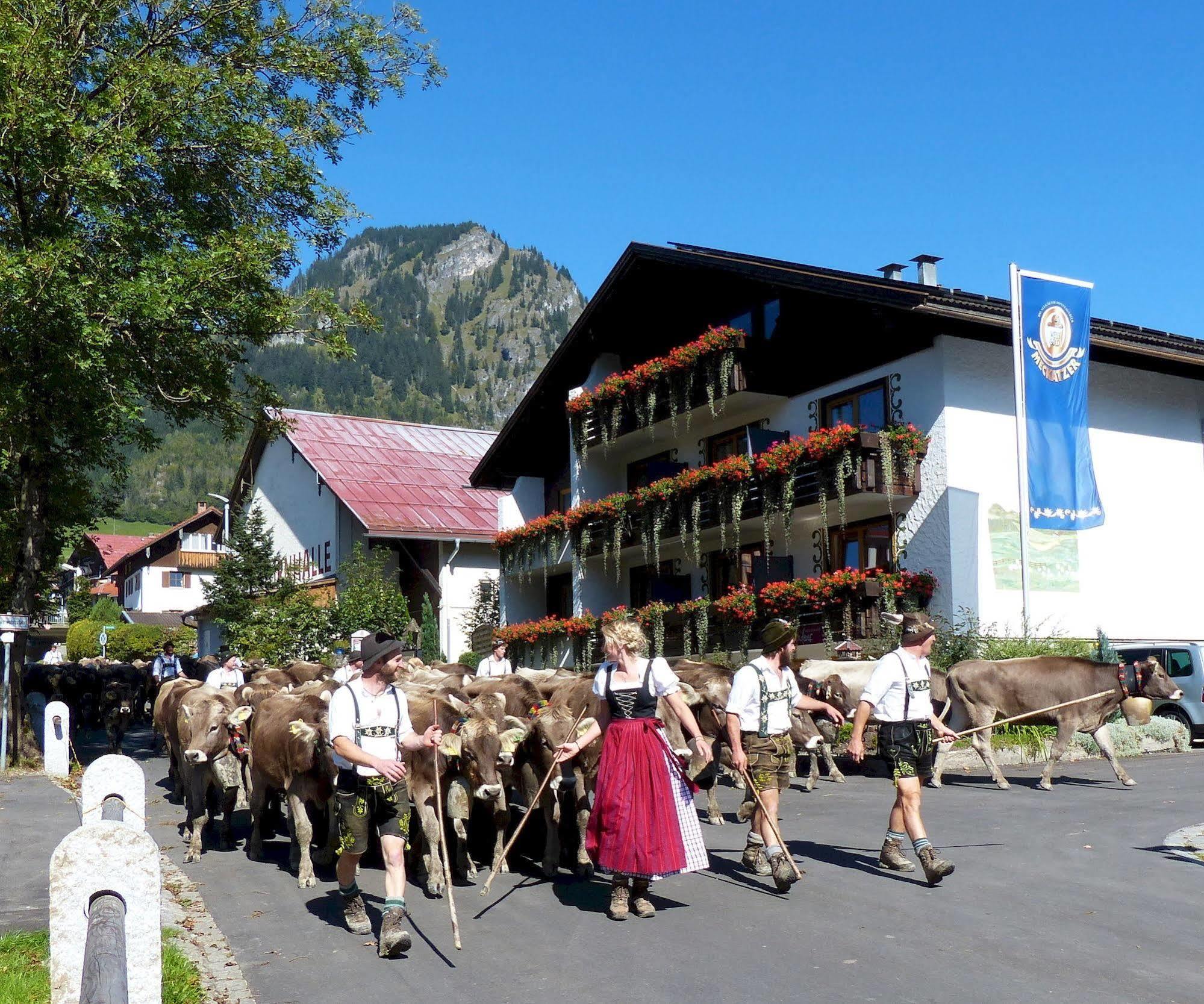 Hotel Restaurant Amadeus - Inclusive Skipass Und Vieles Mehr Bad Hindelang Eksteriør billede